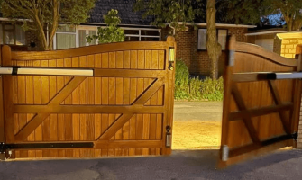 Side Hinged Garage Doors Surrey: What Are Their Benefits?