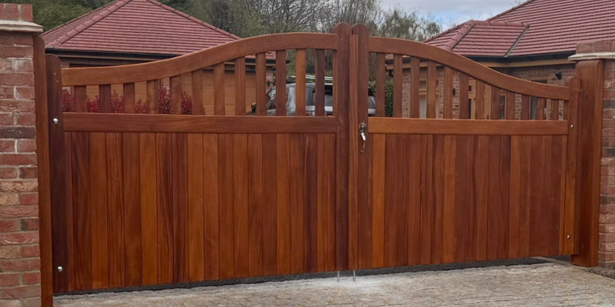 Hardwood Driveway Gates