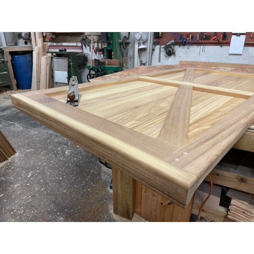 9. Single Garage Barn/Doors