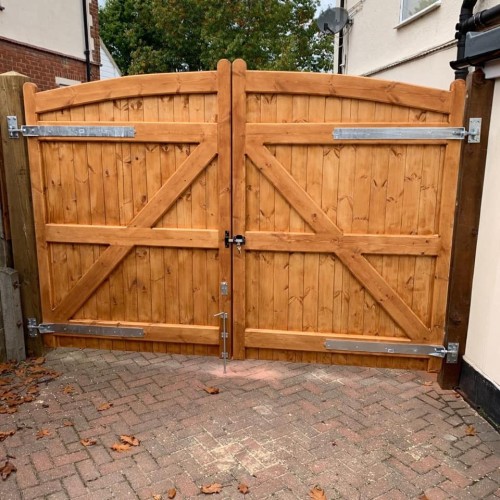 Canterbury Cladded Driveway Gates Canterbury Cladded Driveway Gates